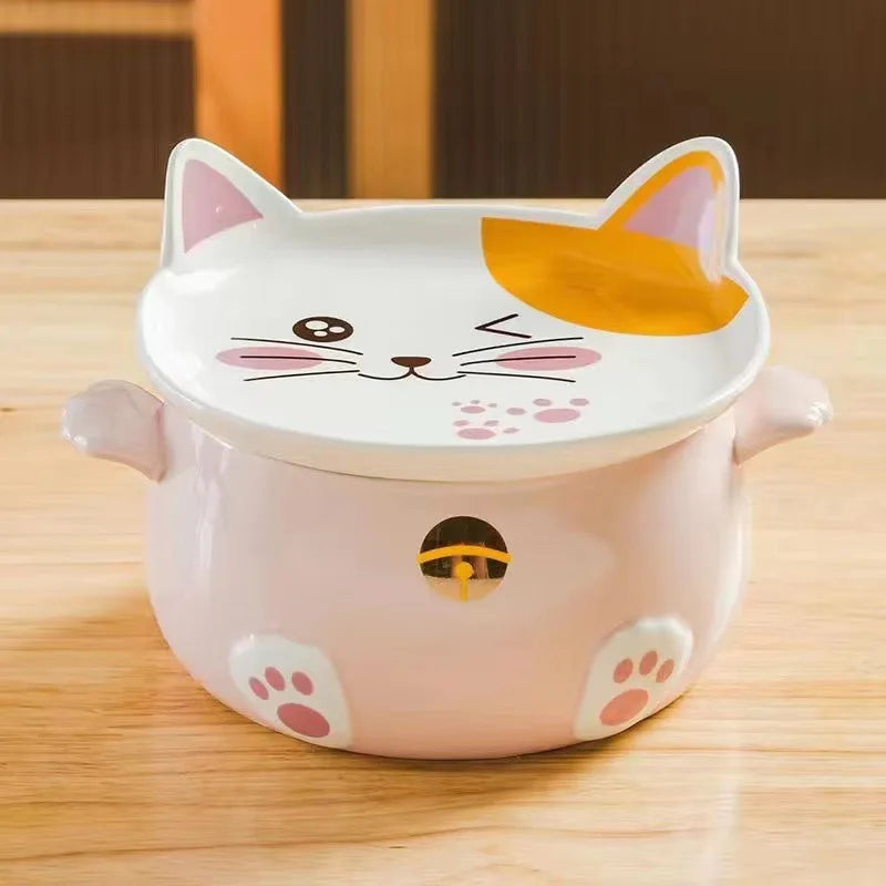 Cat-shaped ceramic kawaii ramen bowl on a wooden surface