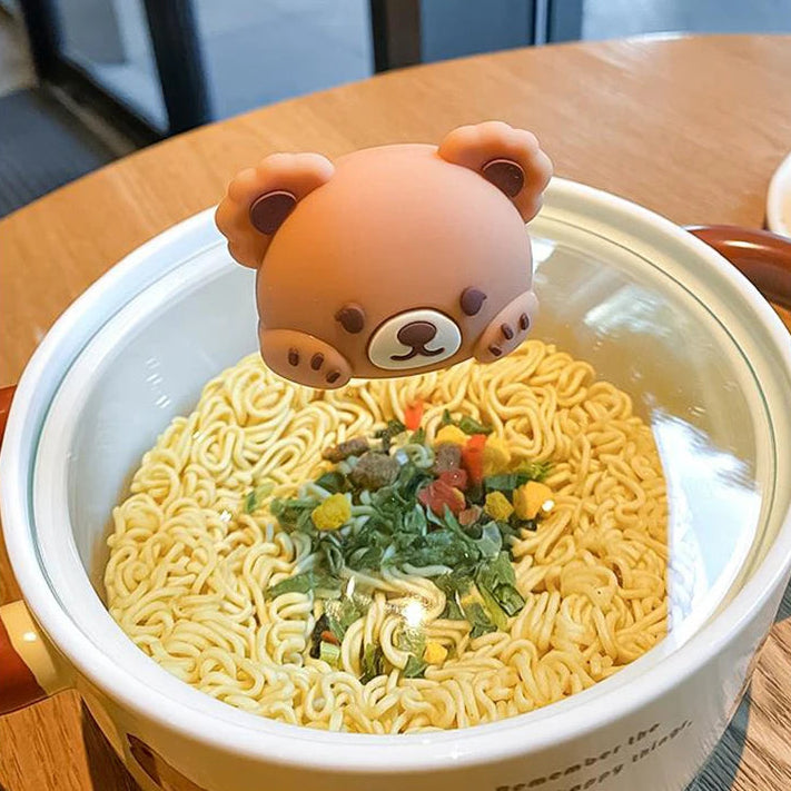 A bear themed kawaii ramen bowl with a bear lid