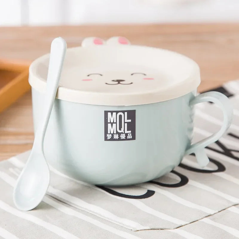 A green bear themed kawaii ramen bowl