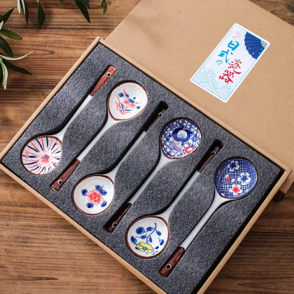 Six kawaii spoons inside a package