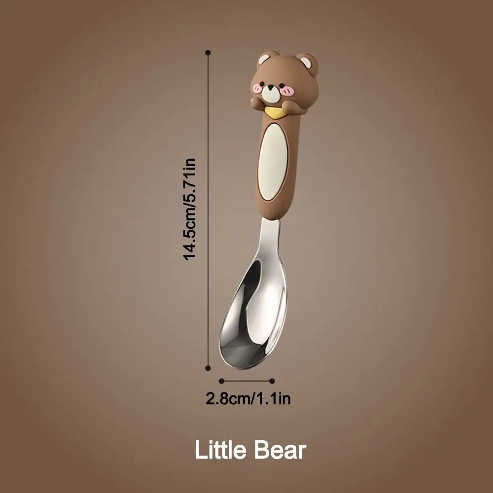 Bear-shaped kawaii spoon with measurements on a brown background